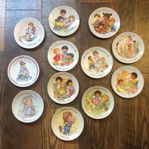Avon Mother’s Day plates lot of 12